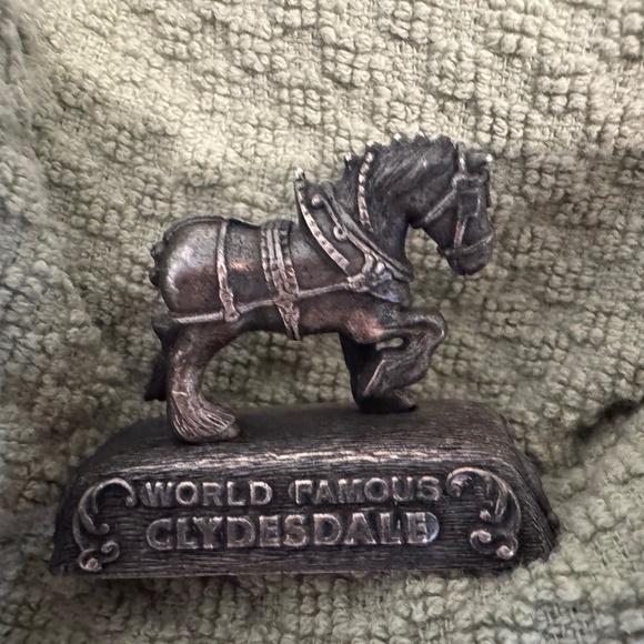 Oionial pewter Other - Clydesdale Horse souvenir Busch Gardens pewter figurine